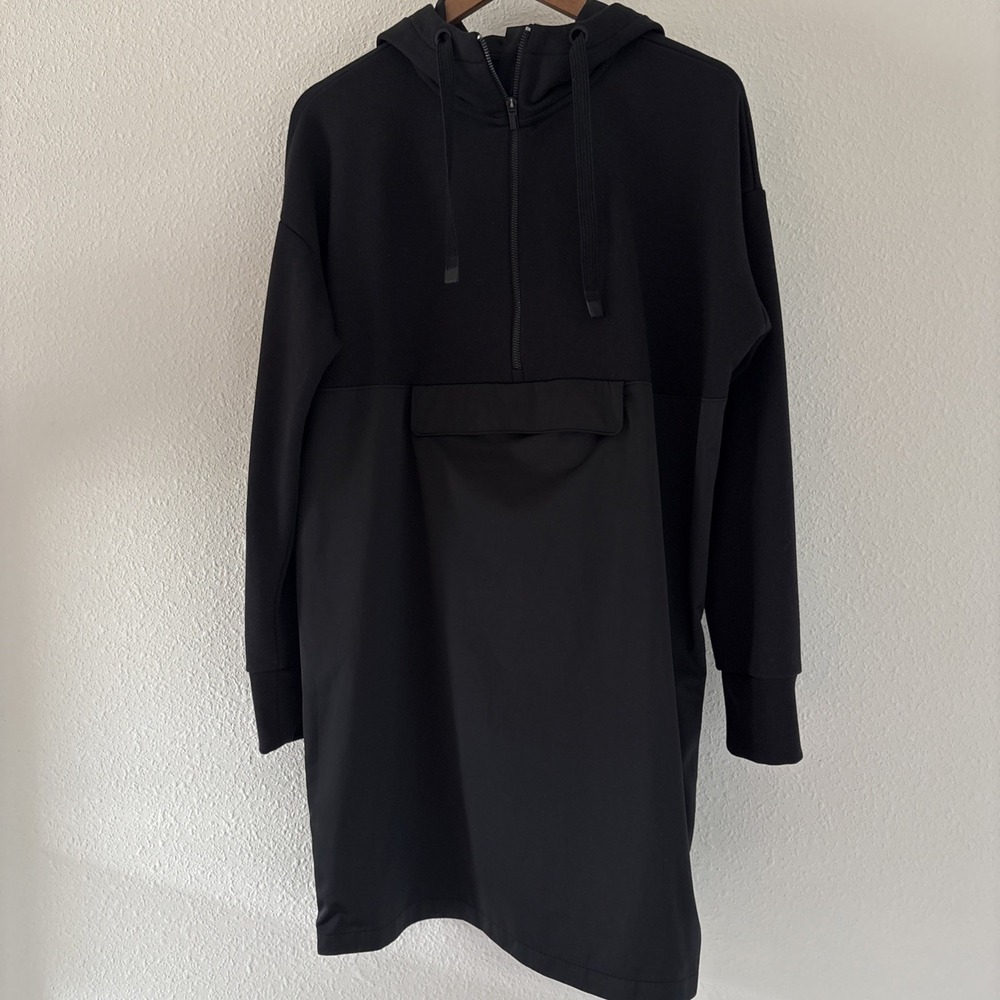 Athleta Radiant Hybrid Dress Black SIZE M Casual Athletic Hood Half Zip